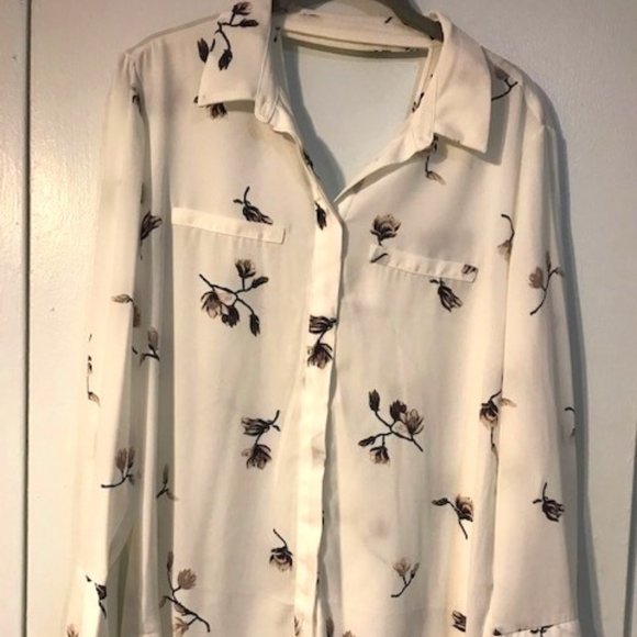 Dynamite Floral White Blouse - Picture 1 of 6